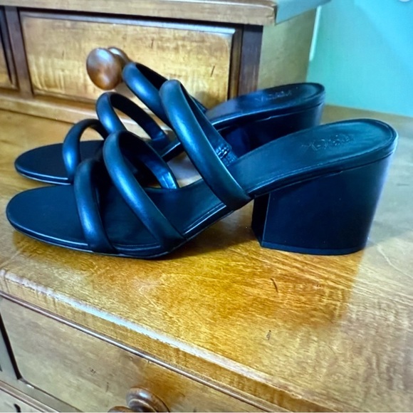 NWOT Nordstrom Rack Women’s healed Sandals shoes - Picture 1 of 9